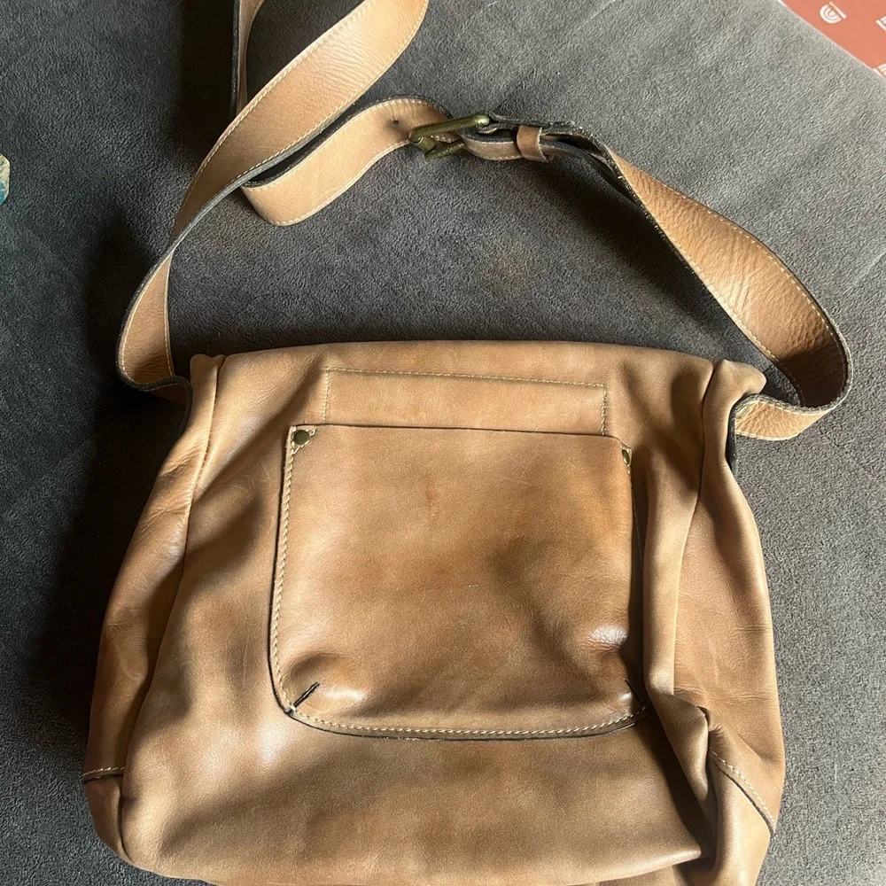 Patricia Nash Leather Crossbody Bag - Picture 3 of 8